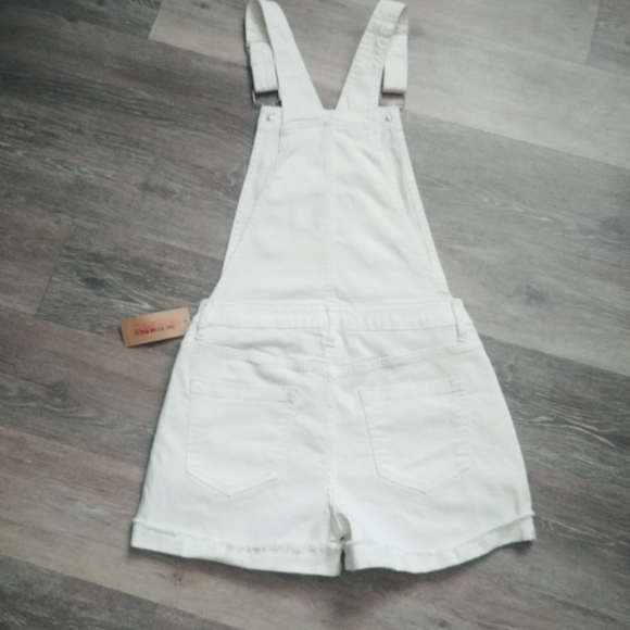 White AMERICAN RAG OVERALL JEAN SHORTS SZ 1 - Picture 6 of 9